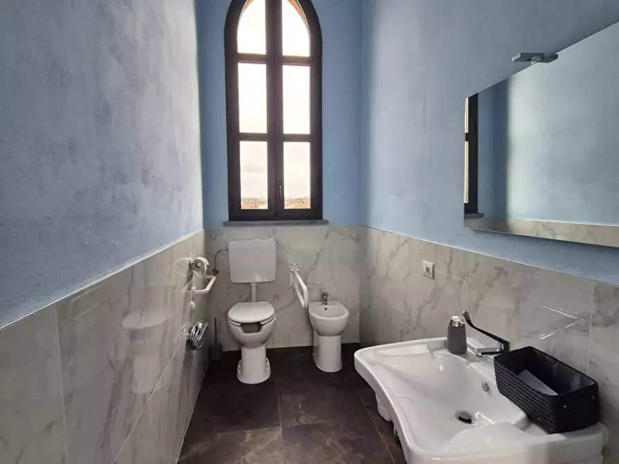 Immagine 13 di Ufficio in affitto  a Fucecchio