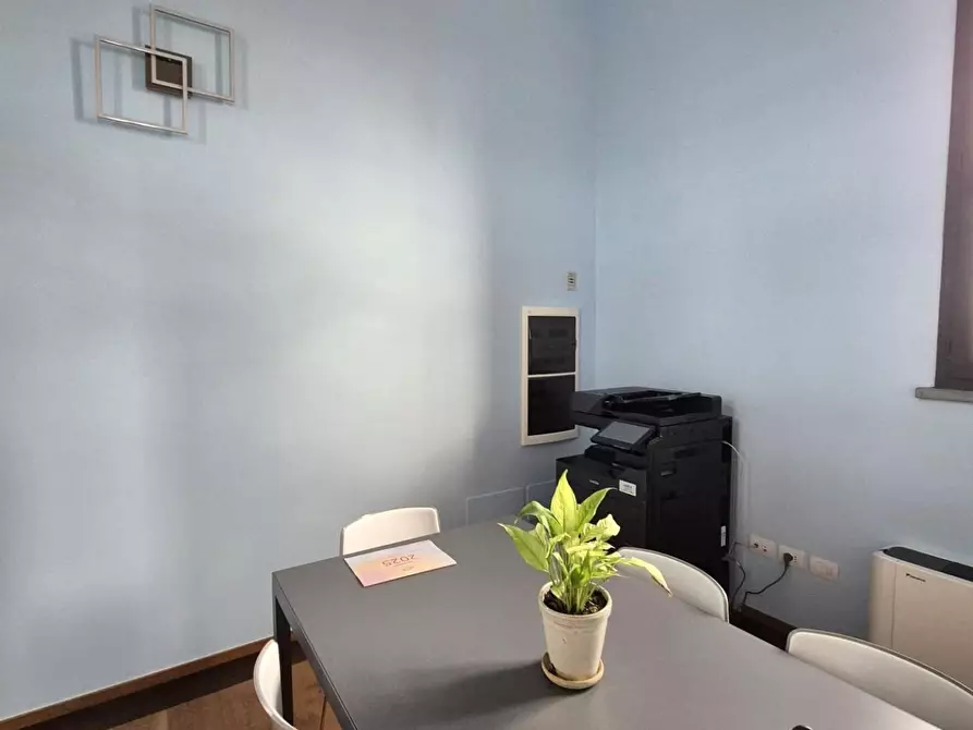 Immagine 8 di Ufficio in affitto  a Fucecchio