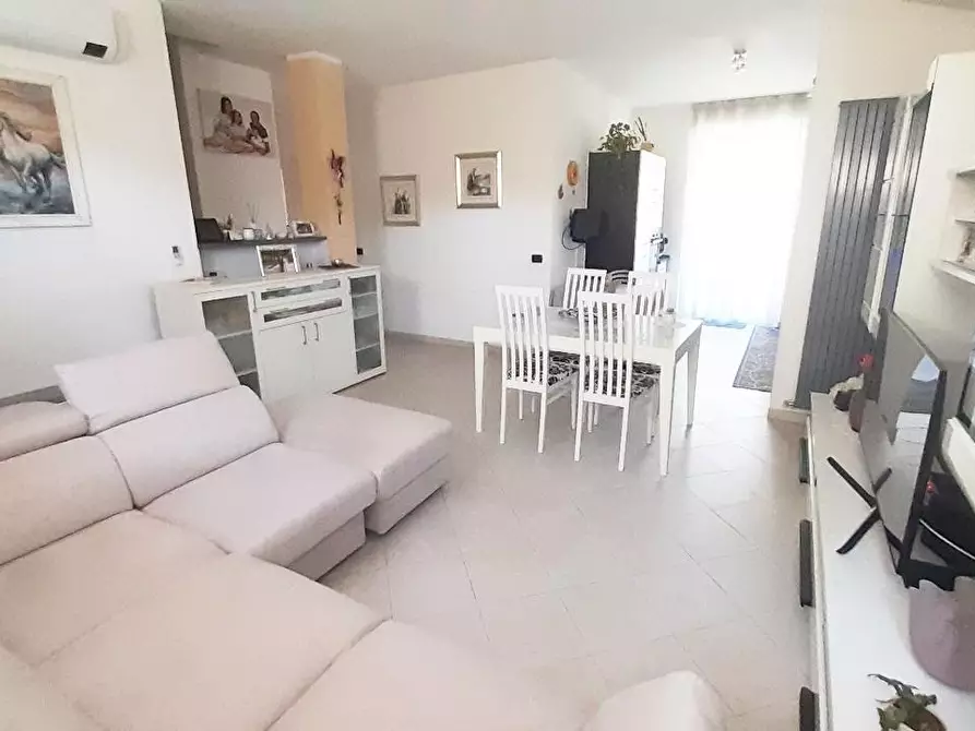 Immagine 18 di Appartamento in vendita  a La Spezia