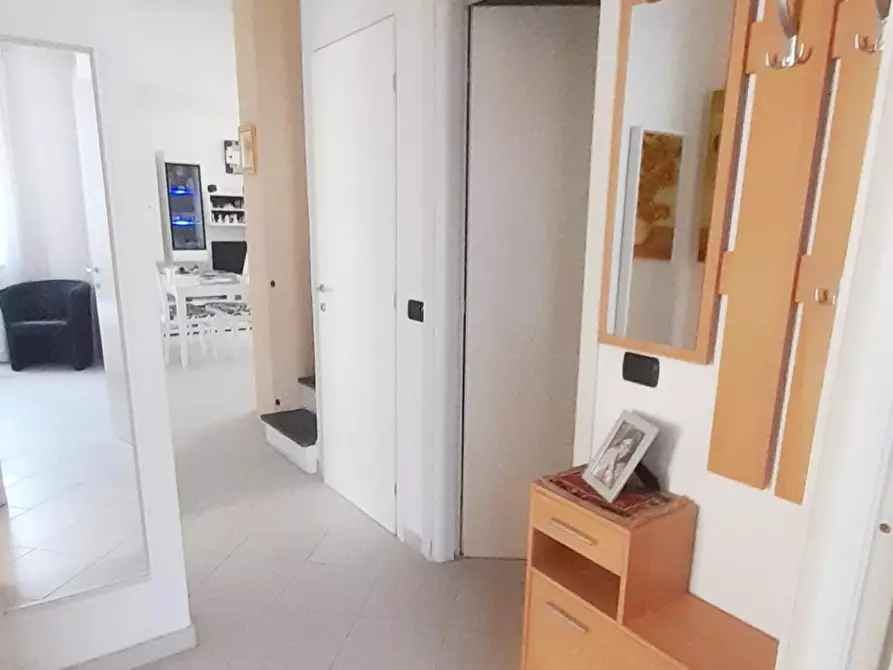 Immagine 13 di Appartamento in vendita  a La Spezia
