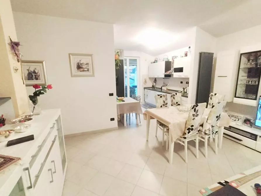 Immagine 4 di Appartamento in vendita  a La Spezia