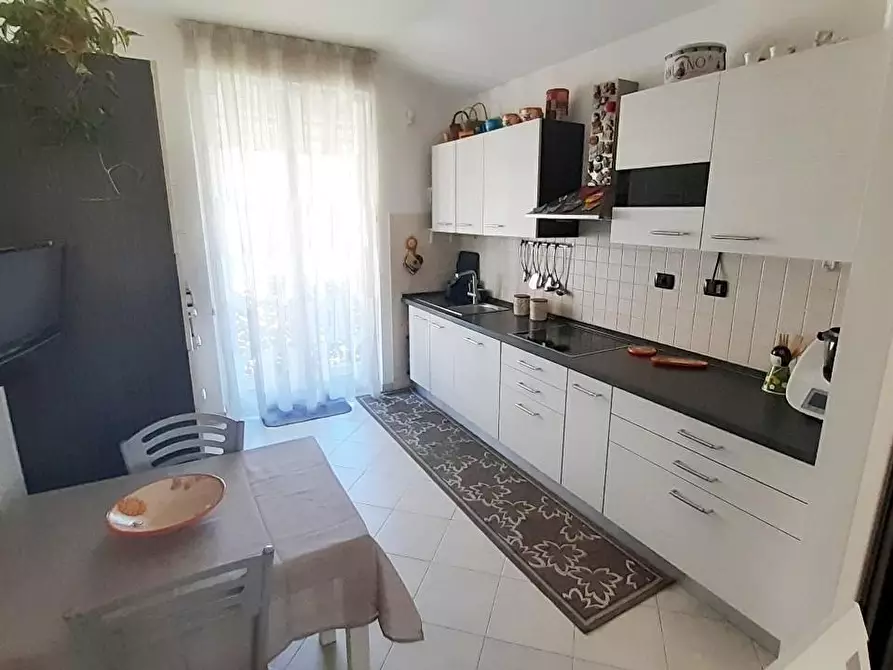 Immagine 1 di Appartamento in vendita  a La Spezia