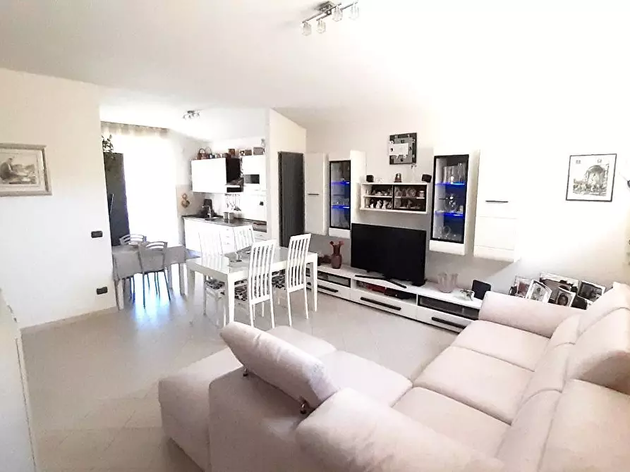 Immagine 3 di Appartamento in vendita  a La Spezia