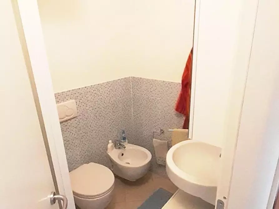 Immagine 9 di Appartamento in vendita  a La Spezia