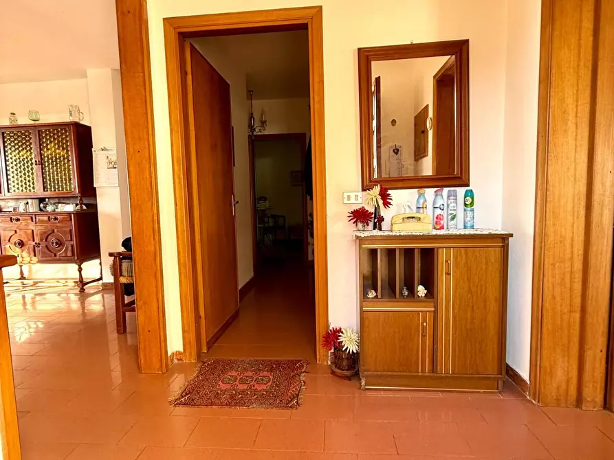 Immagine 11 di Casa bifamiliare in vendita  a Massa