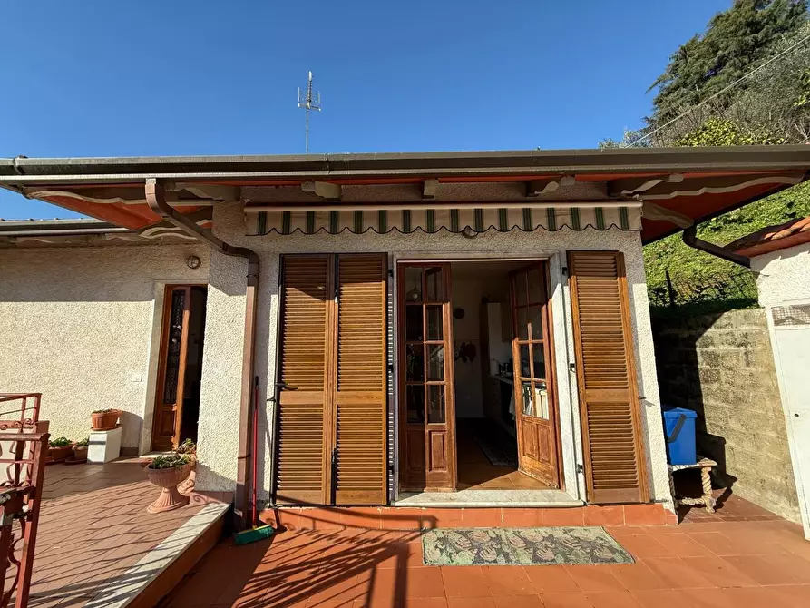 Immagine 18 di Casa bifamiliare in vendita  a Massa