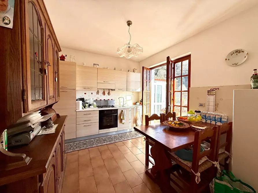 Immagine 13 di Casa bifamiliare in vendita  a Massa