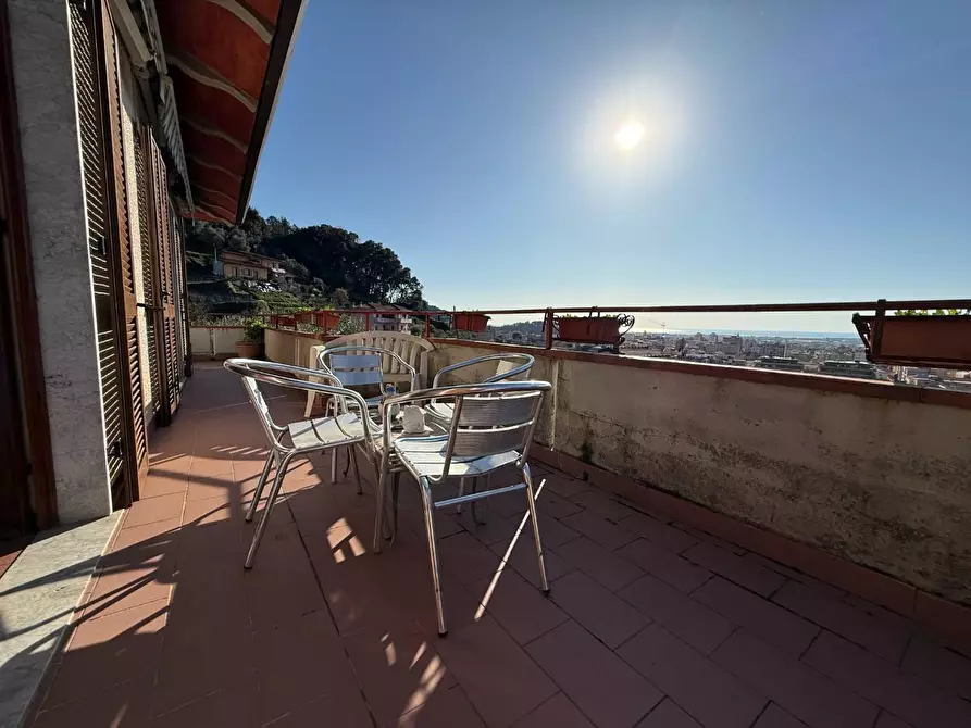 Immagine 3 di Casa bifamiliare in vendita  a Massa