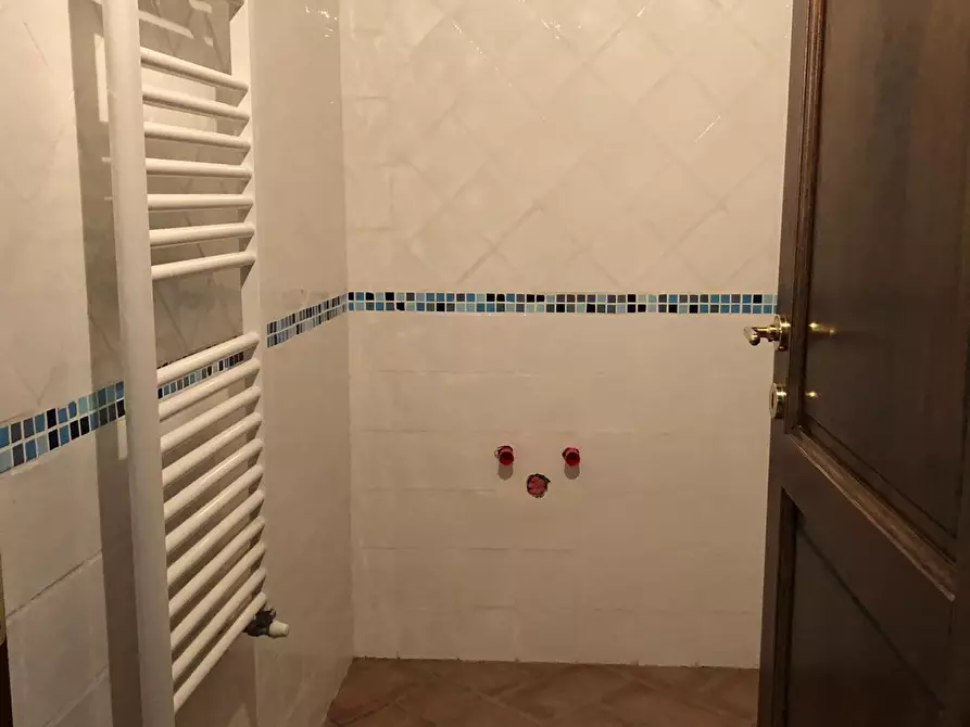 Immagine 18 di Appartamento in vendita  a Poggibonsi