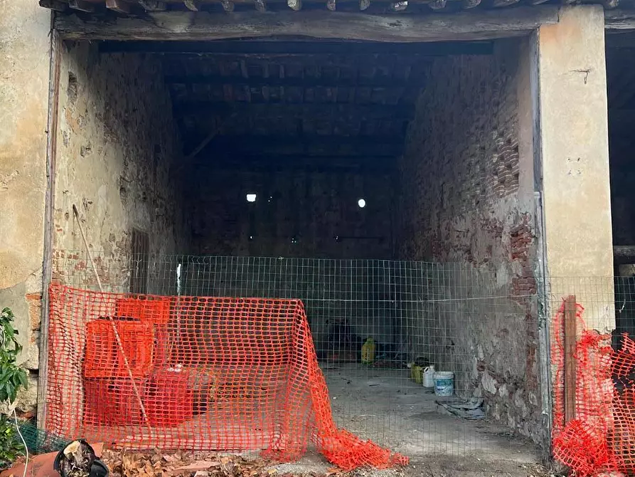 Immagine 44 di Rustico / casale in vendita  a Calcinaia