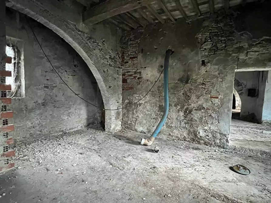 Immagine 49 di Rustico / casale in vendita  a Calcinaia