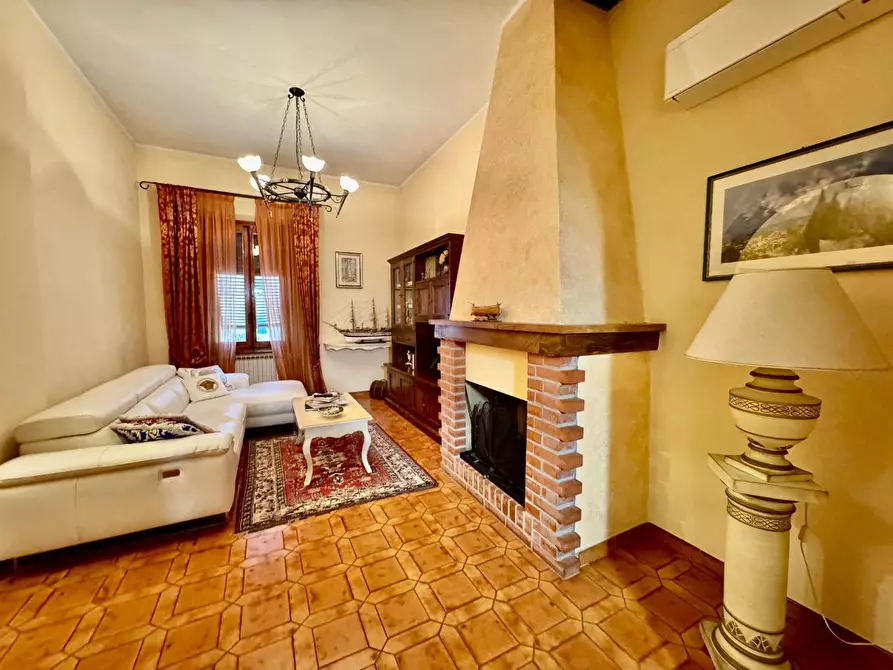 Immagine 6 di Appartamento in vendita  a Castelfiorentino