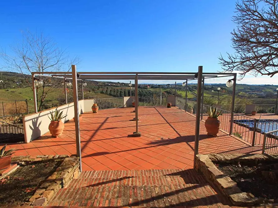 Immagine 39 di Casa colonica in vendita  a Vinci