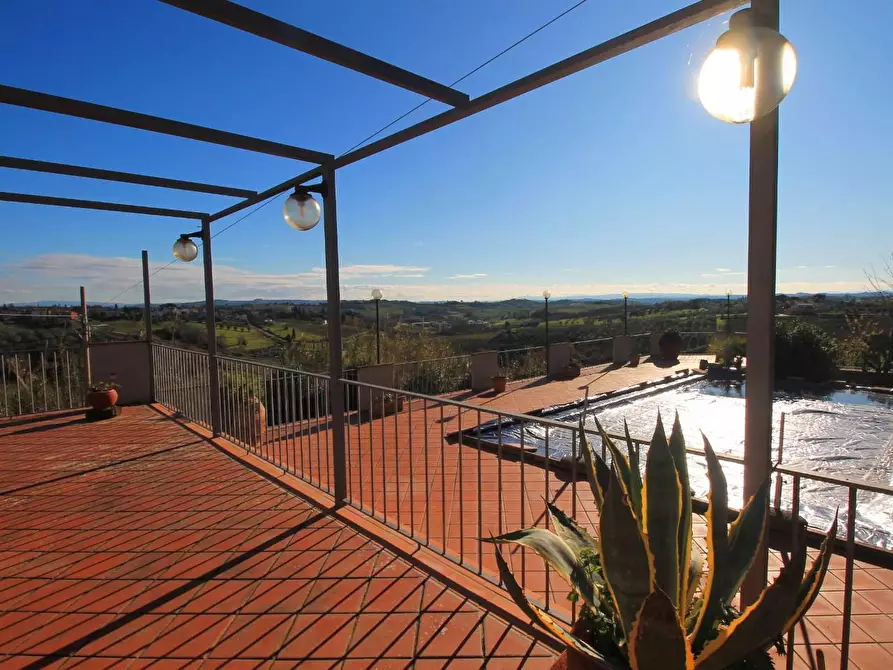 Immagine 4 di Casa colonica in vendita  a Vinci