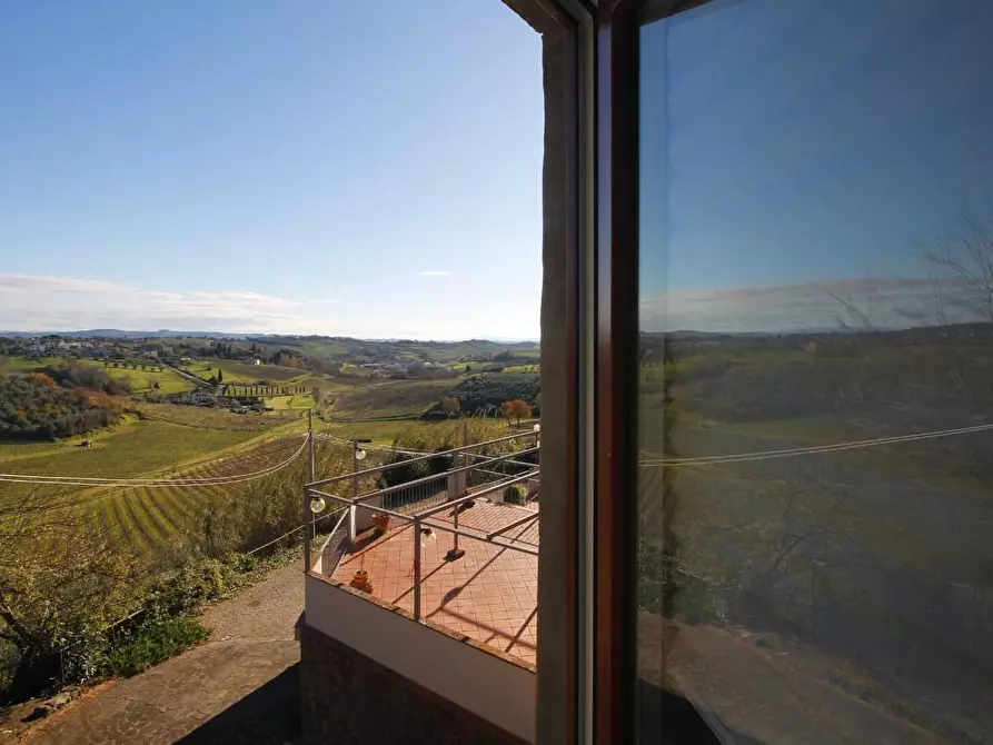 Immagine 34 di Casa colonica in vendita  a Vinci