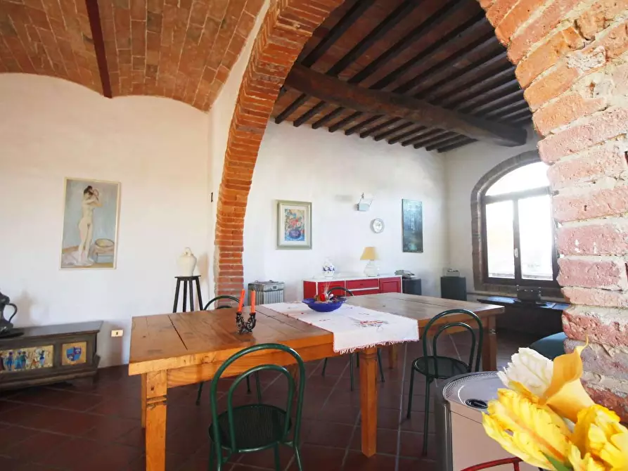 Immagine 13 di Casa colonica in vendita  a Vinci