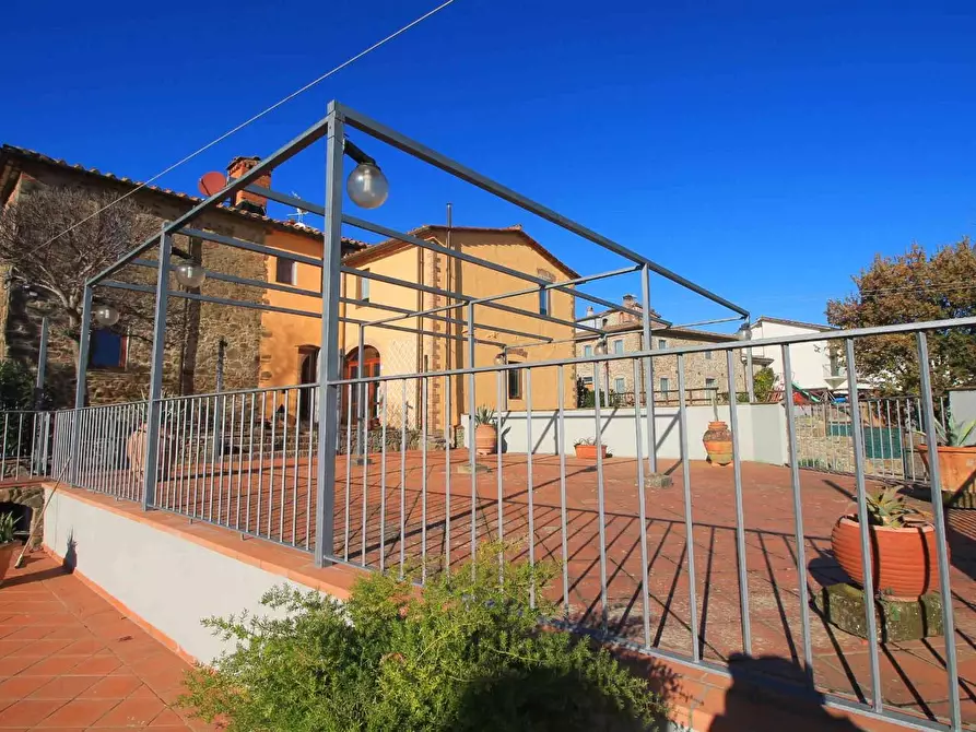 Immagine 3 di Casa colonica in vendita  a Vinci