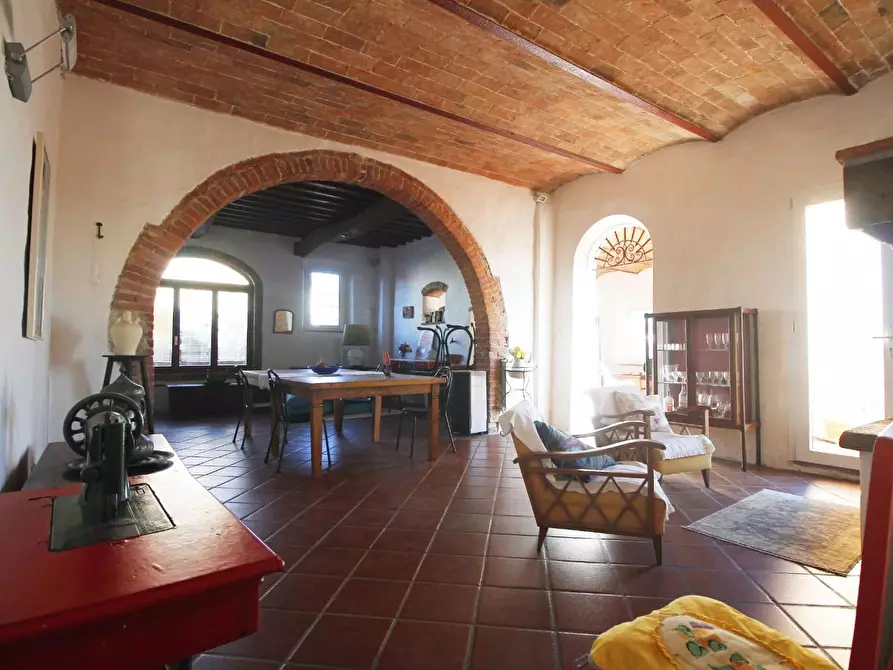 Immagine 6 di Casa colonica in vendita  a Vinci