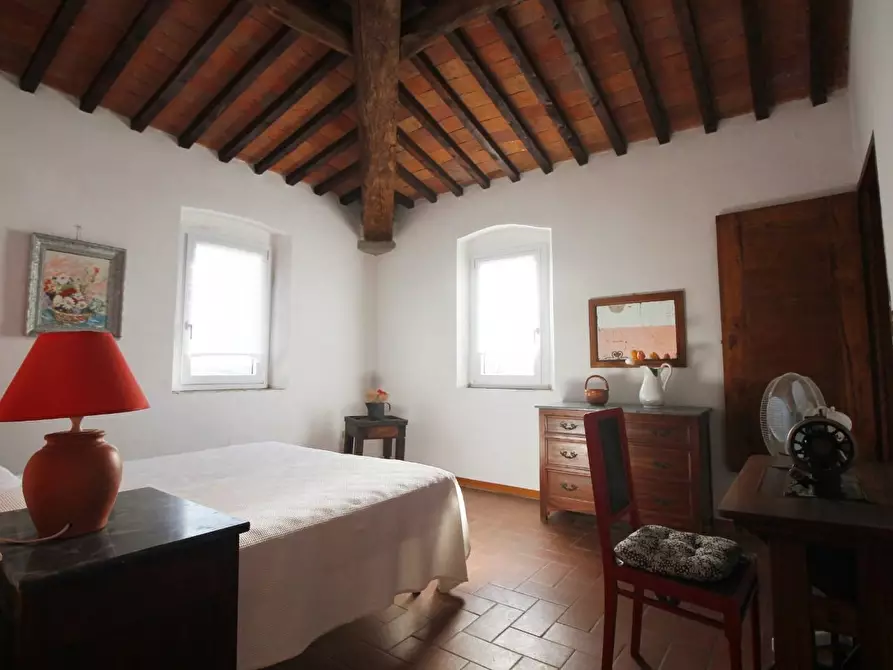 Immagine 27 di Casa colonica in vendita  a Vinci