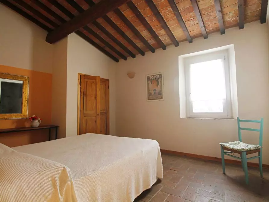 Immagine 32 di Casa colonica in vendita  a Vinci