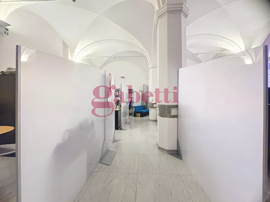 Immagine 7 di Locale commerciale in vendita  a Pisa