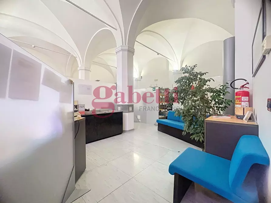 Immagine 20 di Locale commerciale in vendita  a Pisa