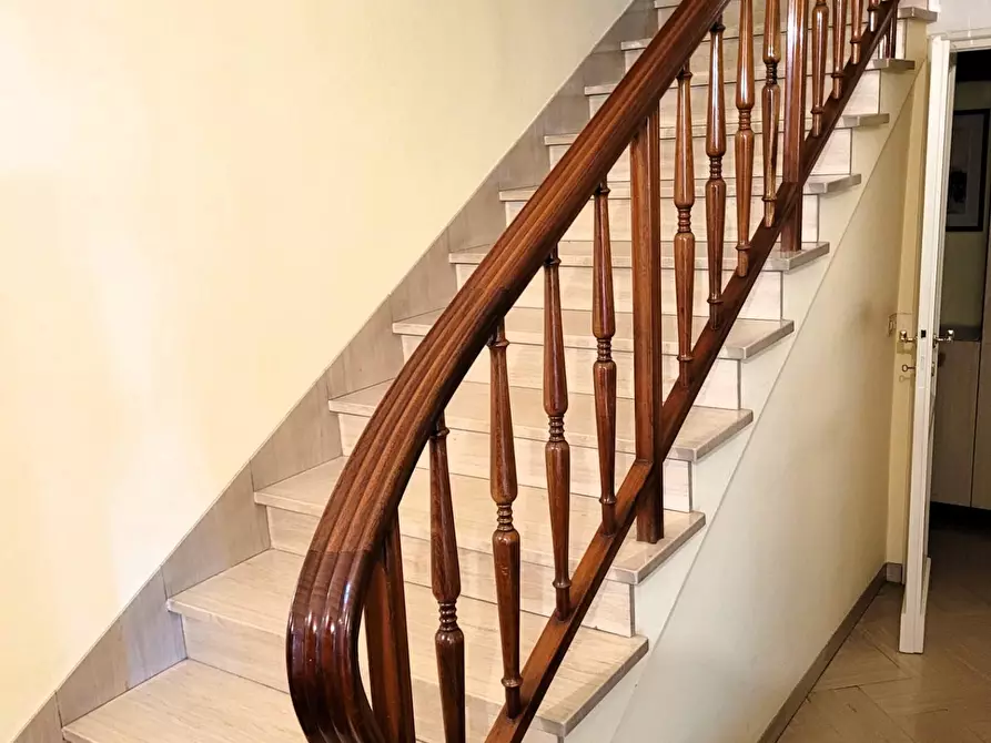 Immagine 6 di Villa in vendita  a Empoli