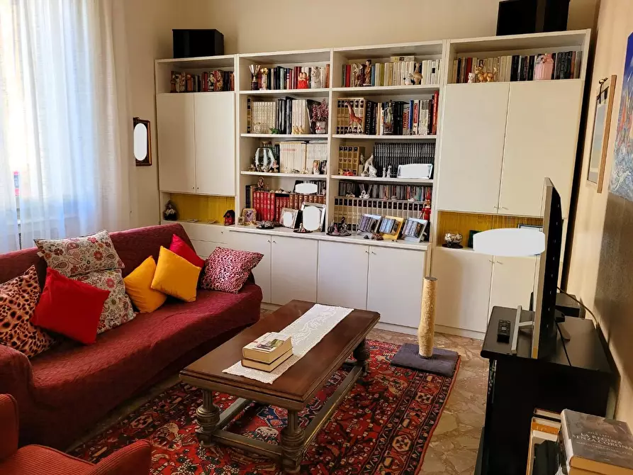 Immagine 4 di Villa in vendita  a Empoli