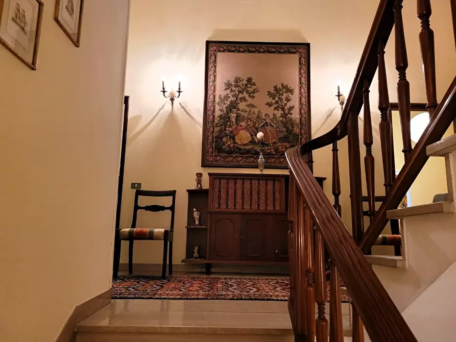 Immagine 10 di Villa in vendita  a Empoli