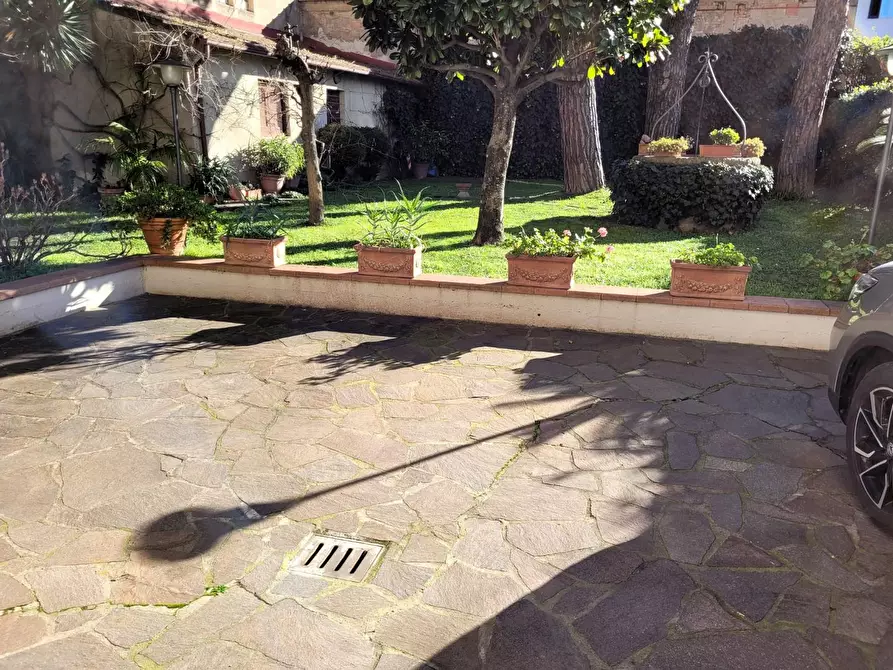 Immagine 12 di Villa in vendita  a Empoli