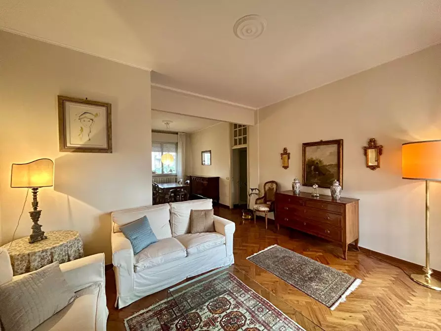 Immagine 2 di Appartamento in vendita  a Siena