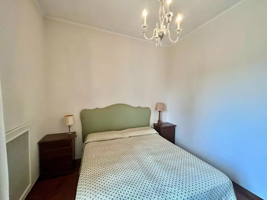 Immagine 12 di Appartamento in vendita  a Siena