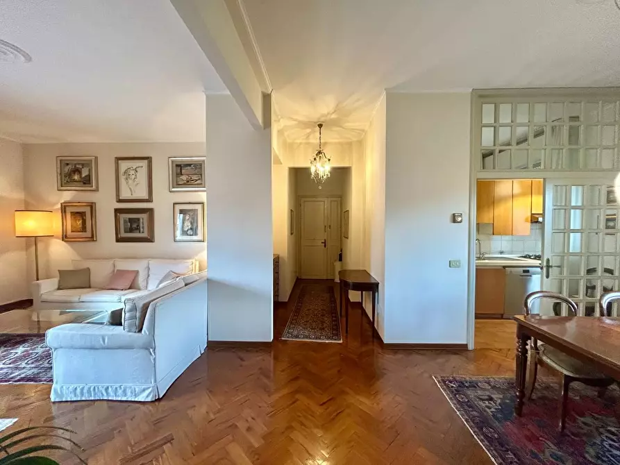 Immagine 6 di Appartamento in vendita  a Siena