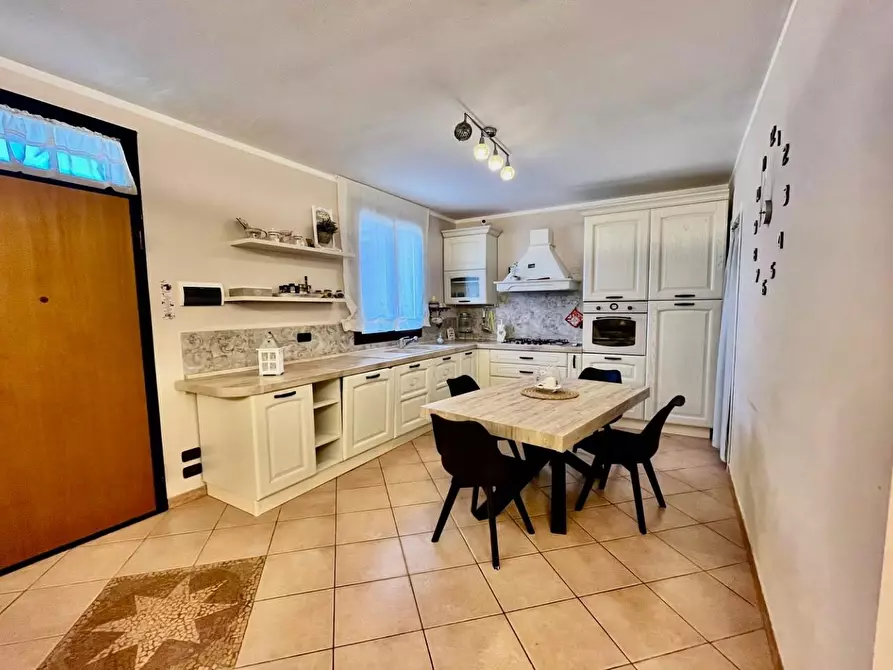 Immagine 2 di Appartamento in vendita  a Montaione