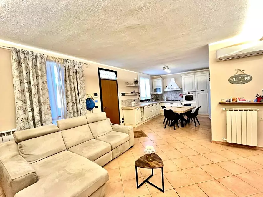 Immagine 1 di Appartamento in vendita  a Montaione