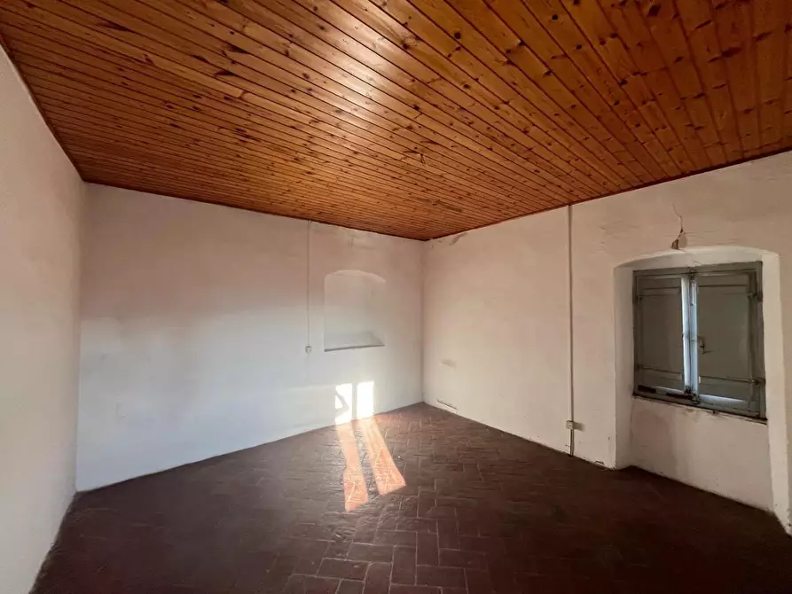 Immagine 21 di Terratetto in vendita  a Sarzana