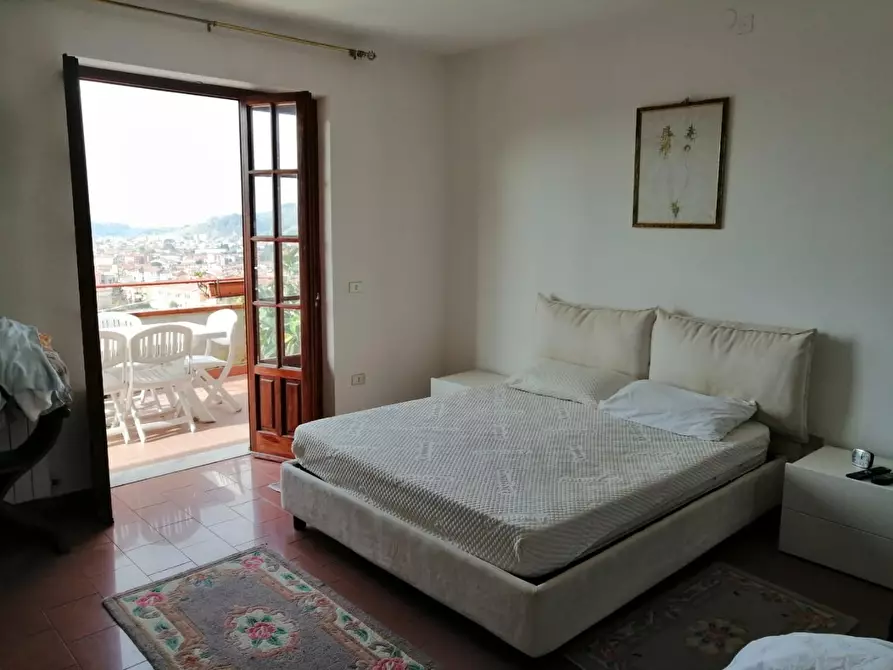 Immagine 11 di Casa bifamiliare in vendita  a Massa