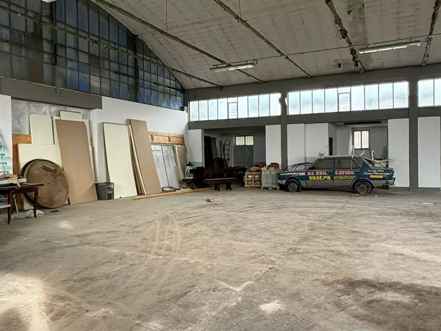 Immagine 2 di Attività artigianale in vendita  a Crespina Lorenzana