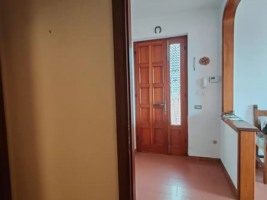 Immagine 7 di Porzione di casa in vendita  a Massa