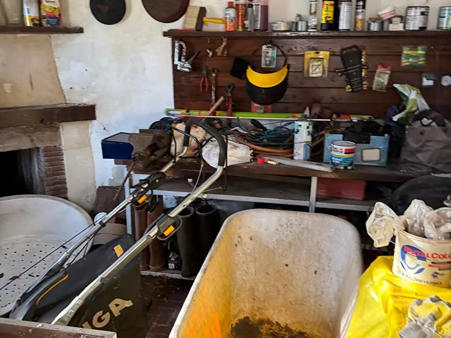 Immagine 26 di Villa in vendita  a Lucca