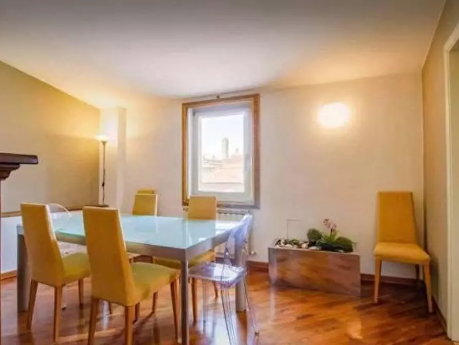 Immagine 16 di Appartamento in vendita  a Siena