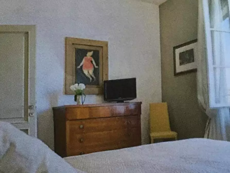 Immagine 14 di Appartamento in vendita  a Siena