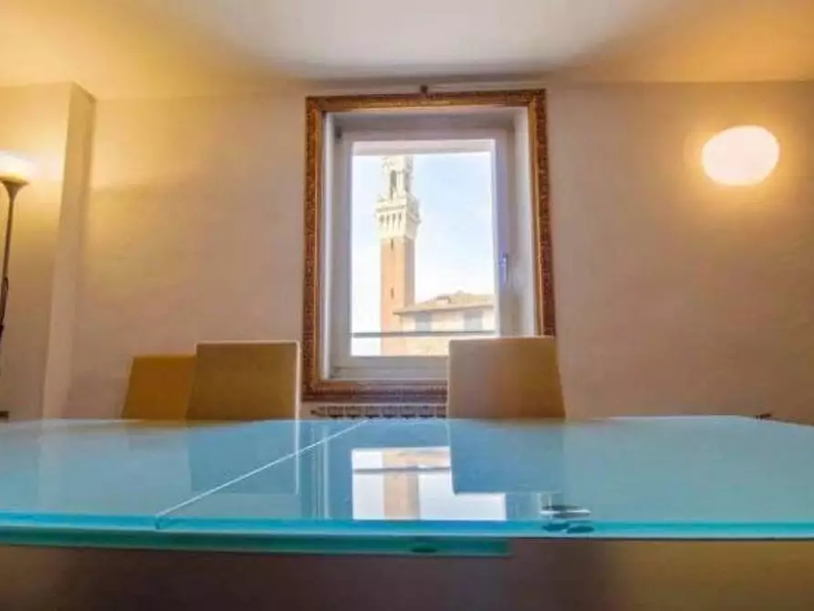 Immagine 4 di Appartamento in vendita  a Siena