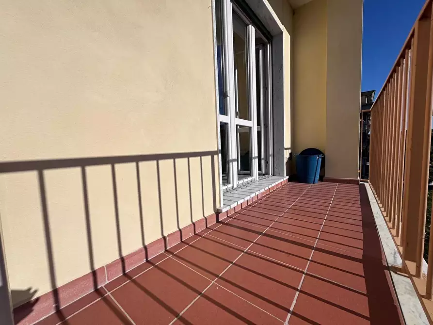 Immagine 2 di Appartamento in vendita  a Massa