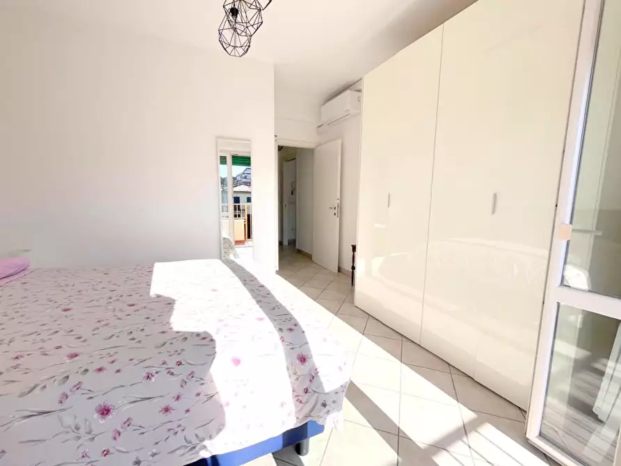 Immagine 12 di Appartamento in vendita  a Massa