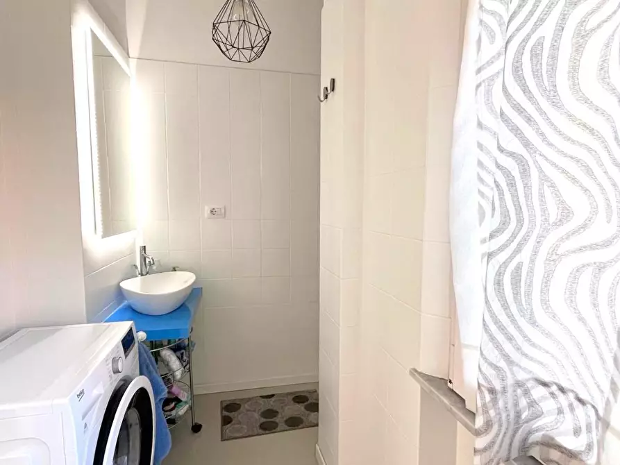 Immagine 13 di Appartamento in vendita  a Massa