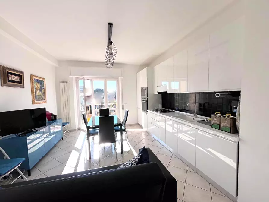 Immagine 4 di Appartamento in vendita  a Massa