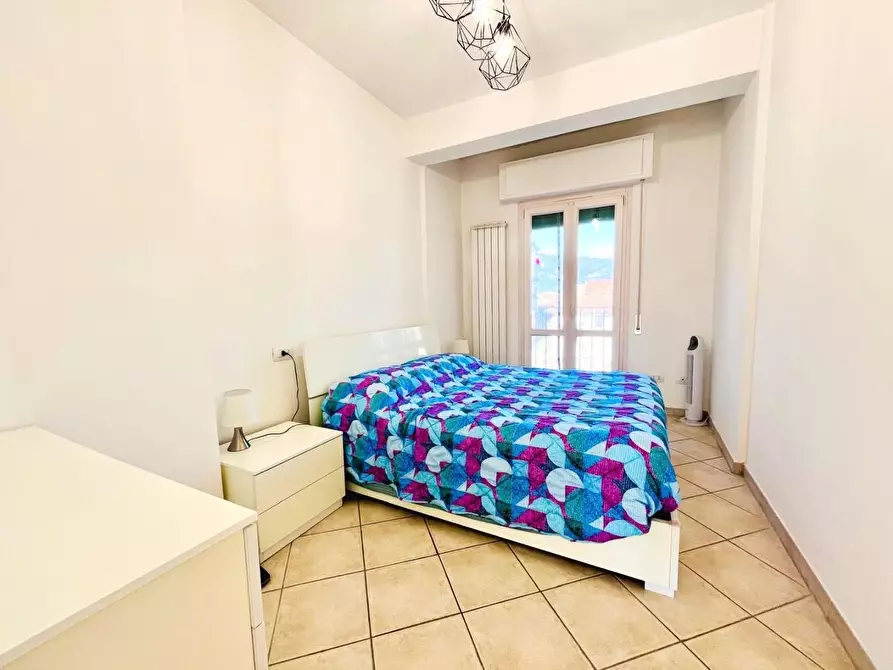 Immagine 9 di Appartamento in vendita  a Massa