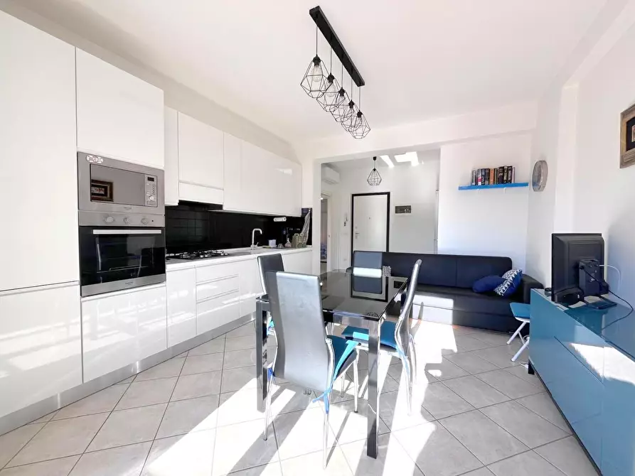 Immagine 6 di Appartamento in vendita  a Massa