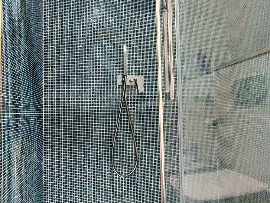 Immagine 46 di Villa in vendita  a Carrara